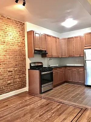 Rented by Axxess Realty Group | media 8