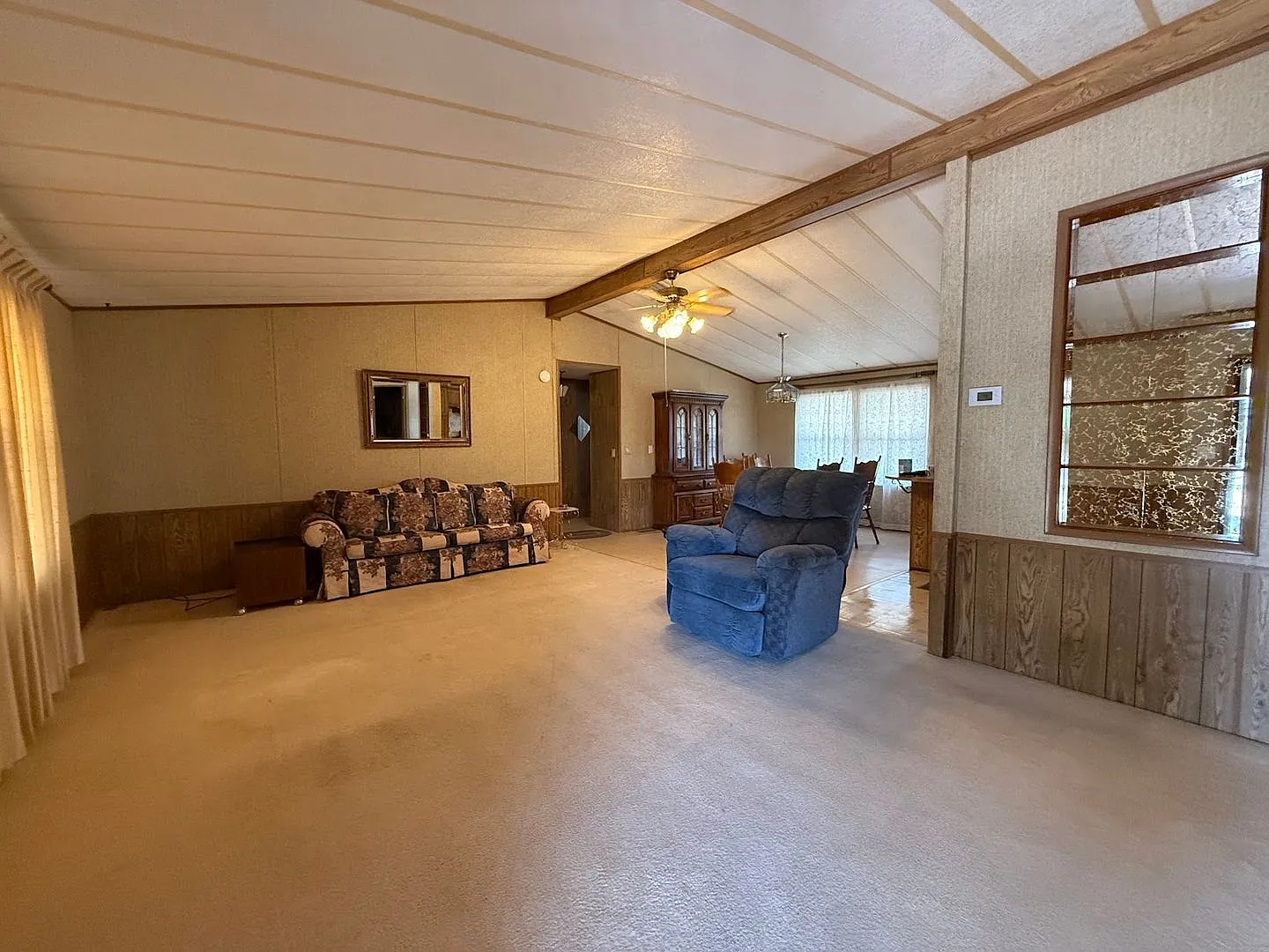 1207 Wright Ave — Photo 4