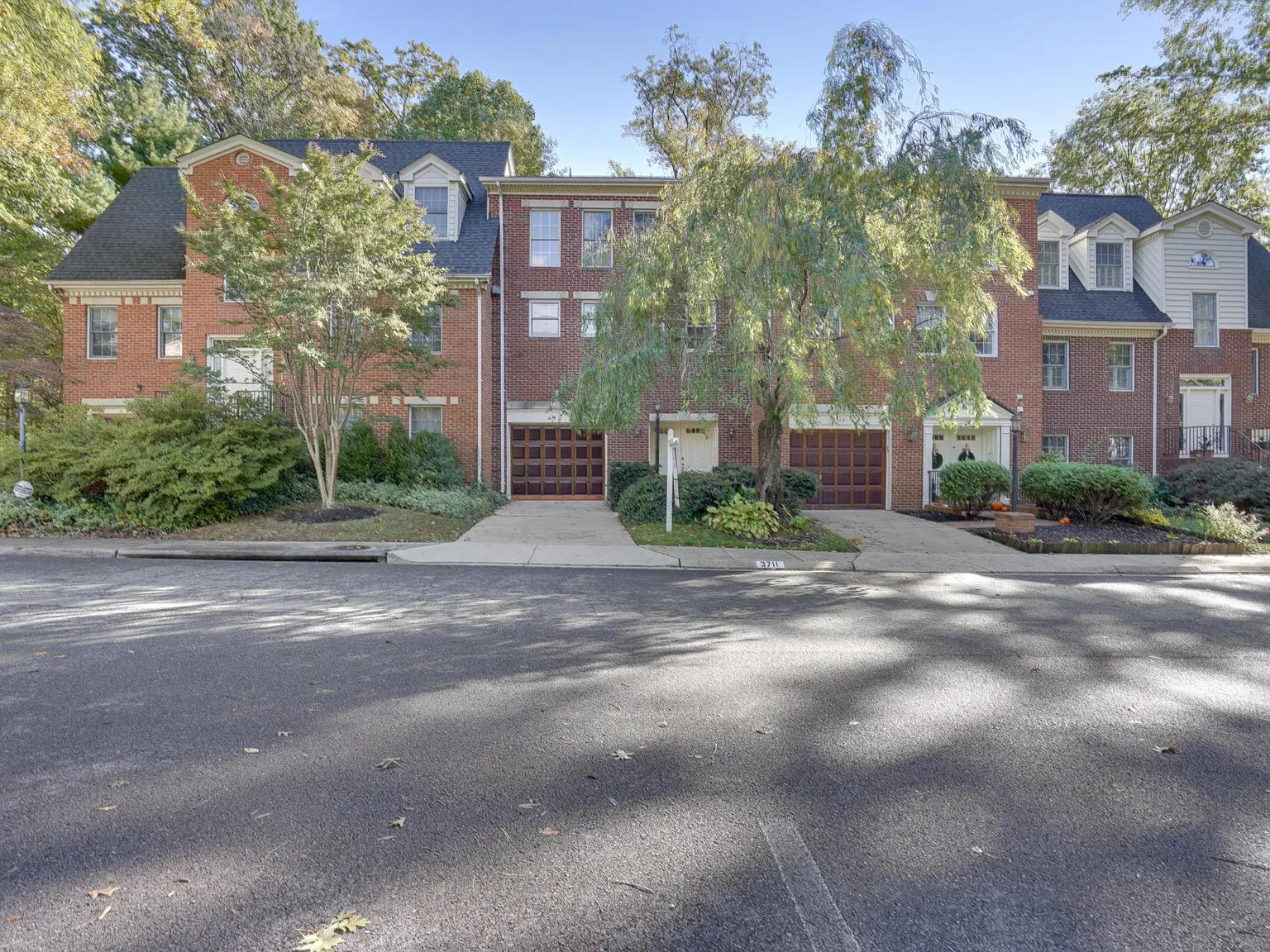 3 bed, 2640 sqft, $3,850 — Photo 1