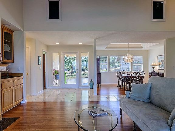 4th image of 20200 Wildwood West Dr