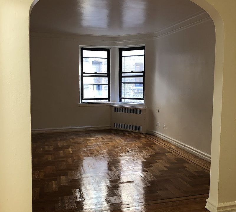 1st image of 4301 46th St APT 5E