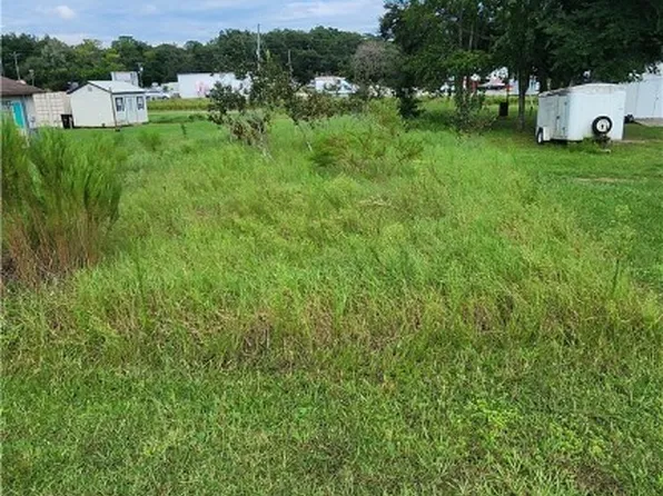 1051 N Paul Dr, Inverness, FL 34453