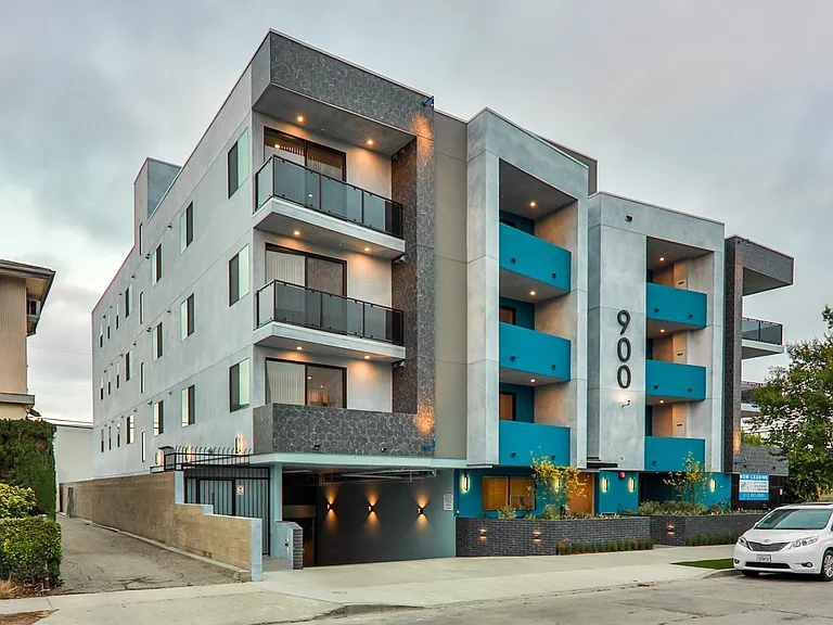 900 N Wilcox Ave #105 — Photo 56