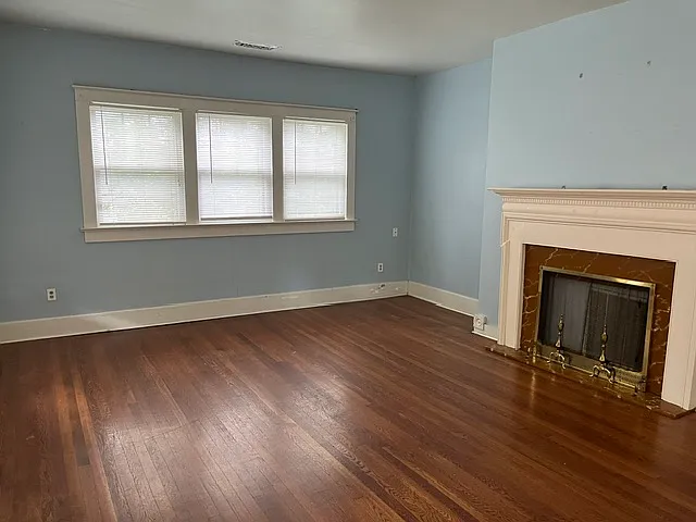 3 bed, 2040 sqft, $1,500 — Photo 3