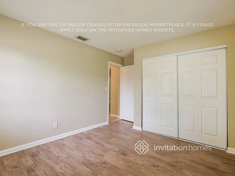 2454 Hope Ave — Photo 12