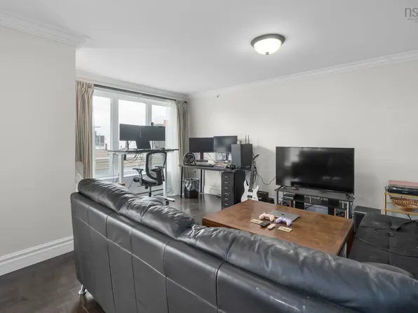 5689 Cunard St #301, Halifax, NS B3K 1C7