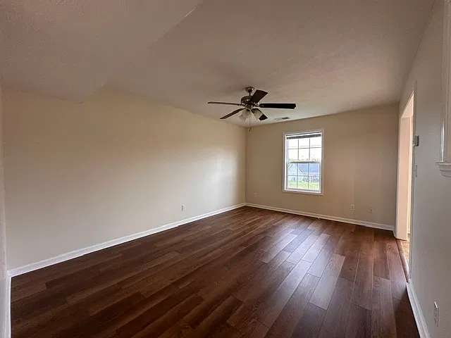 3 bed, 1175 sqft, $1,425 — Photo 4