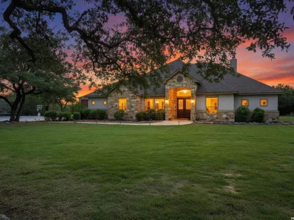 114 Hoskins Trail, Boerne, TX 78006