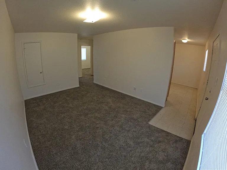 637 Foster Rd — Photo 7