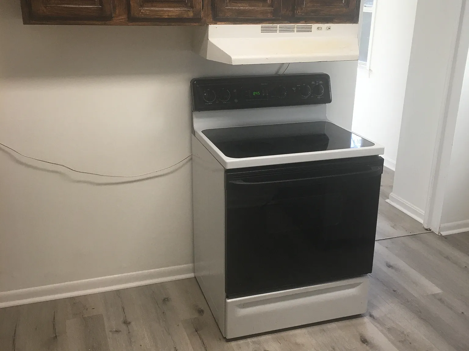 6 bed, 1600 sqft, $890 — Photo 3