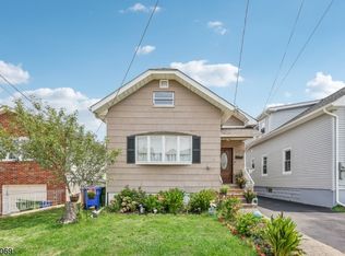 352 Miltonia St, Linden, NJ