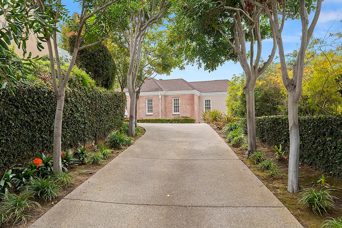 3 bed, 3.5 bath, 3455 sqft, $14,000 — Photo 3