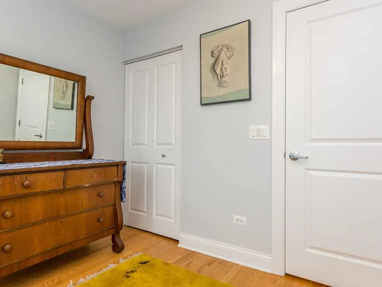 4113 N Southport Ave — Photo 29