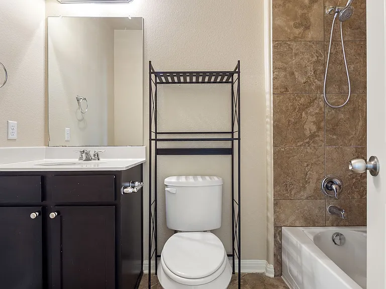 102 Preston Trl — Photo 17