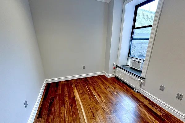 Rented by Centennial Properties NY | media 4