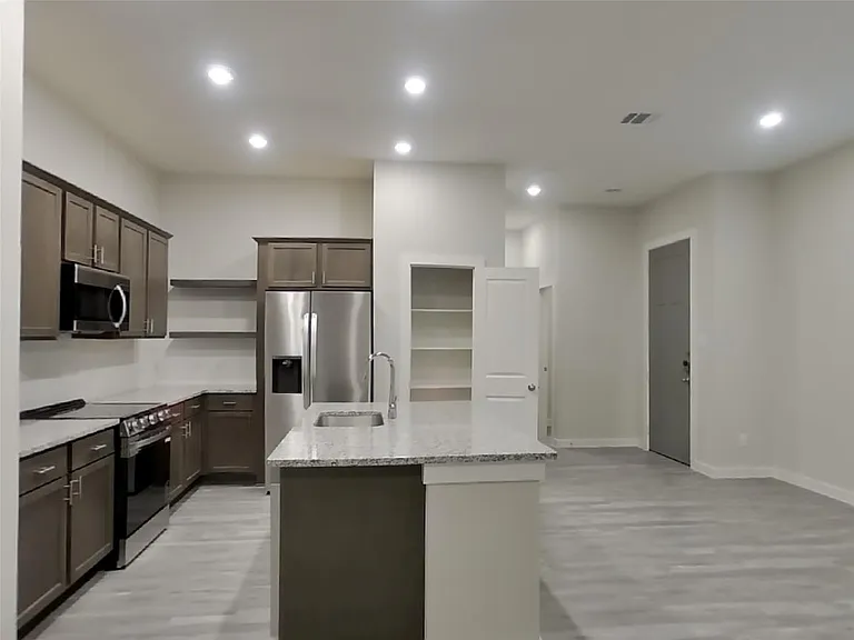 22708 Terrazzo Dr — Photo 5