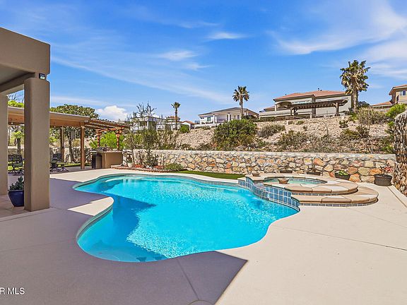 2nd image of 1133 Calle Lomas Dr