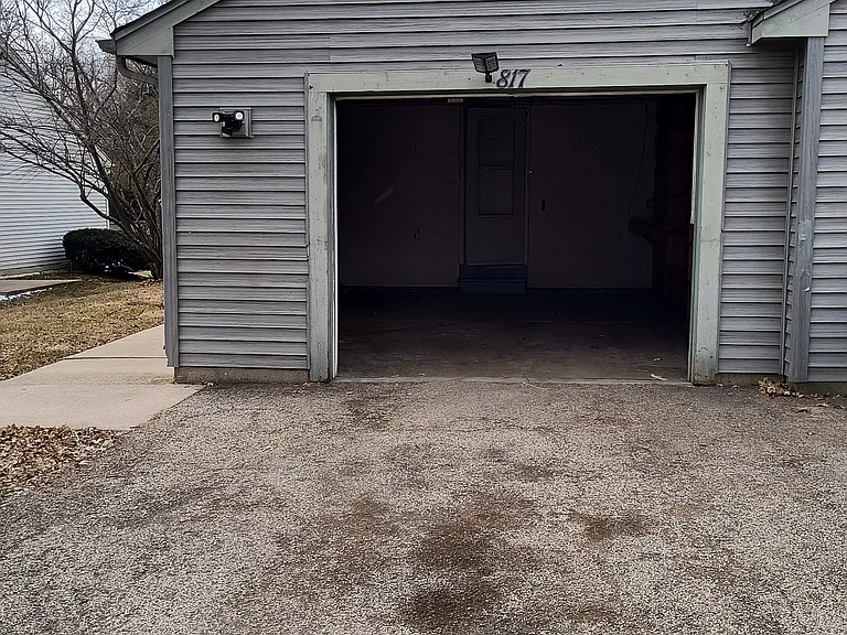 817 Swanson Ct — Photo 15