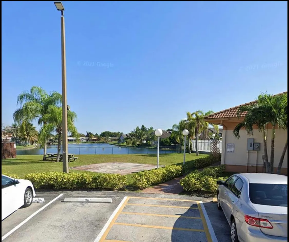3 bed, 1390 sqft, $2,700 — Photo 3