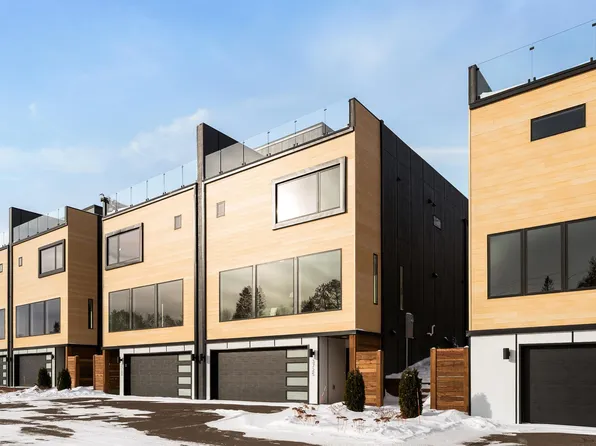 3725 London Rd #12, Duluth, MN 55804