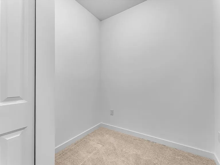 15858 Fraser Hwy #0 — Photo 4