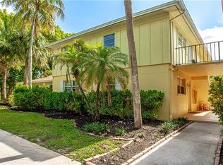 1201 Solana Rd APT 9, Naples, FL 34103