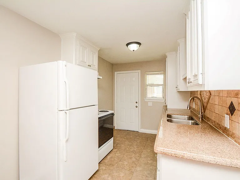 6018 Collingsworth St #1 — Photo 5