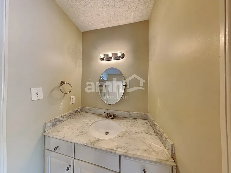 581 Thornbush Trce — Photo 18