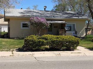 107 W Murray St, Rawlins, WY 82301