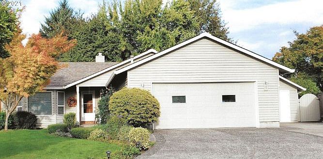 1st image of 554 NE 25th Ct