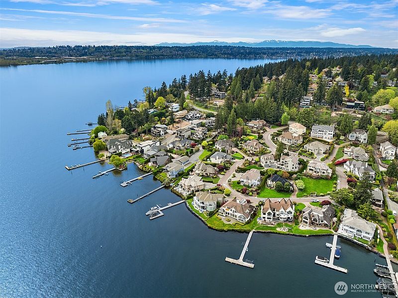 4th image of 8496 NE Woodland Cove Drive