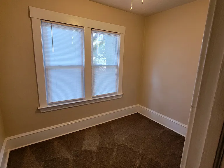 2266 Grandview Ave — Photo 37