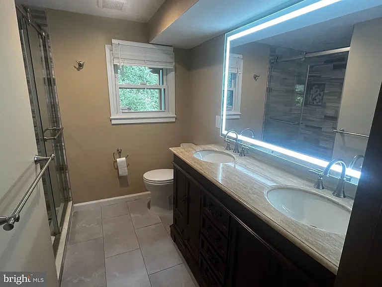 1108 Archer Ct — Photo 8
