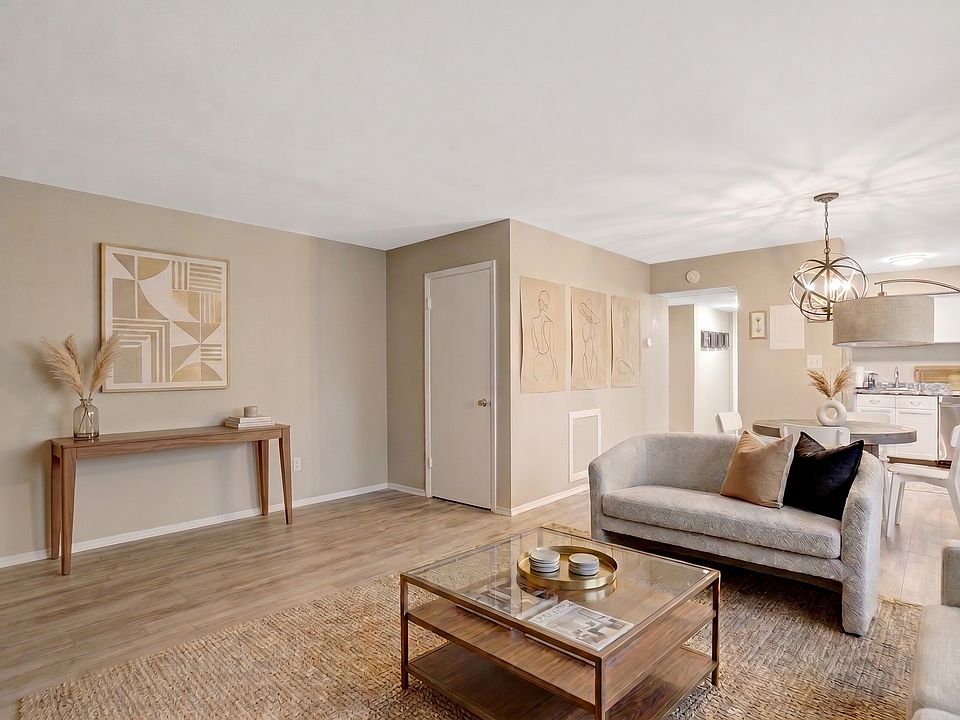 1st image of 3200 S 28th St APT 204