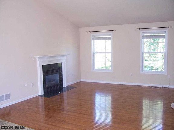 3rd image of 744 Teal Ln