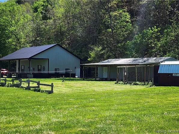 627 Hunt Drive, Borden, IN 47106