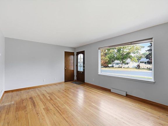 5th image of 6023 N Ash St
