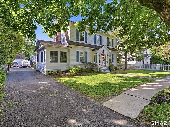 4th image of 313 Old Post Road