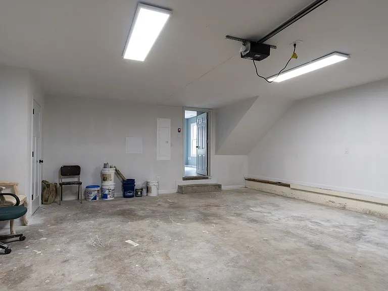101 McCormick Cir — Photo 35