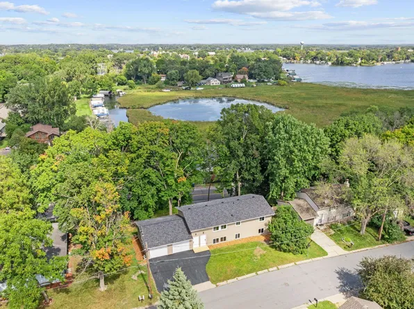 4660 Suffolk Rd, Mound, MN 55364