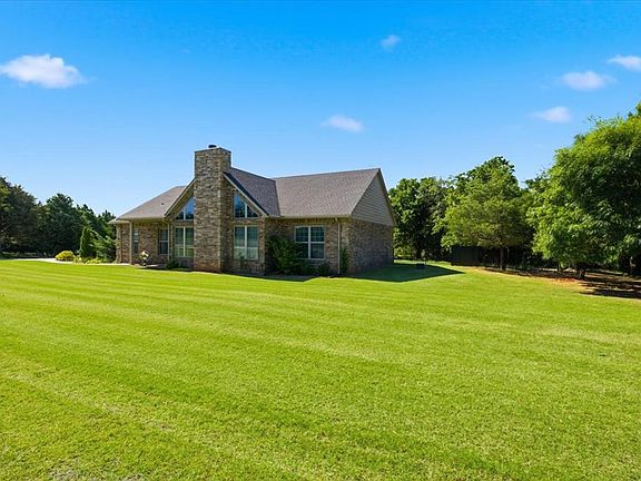 4th image of 1545 Deer Meadow Ln