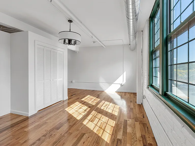 83 Main St #9 — Photo 1