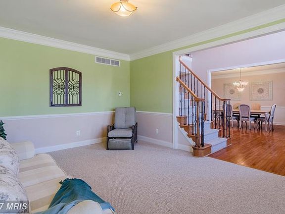 4th image of 2213 Greencedar Dr
