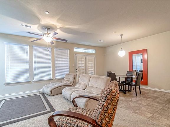 5th image of 5872 Clearwater Dr