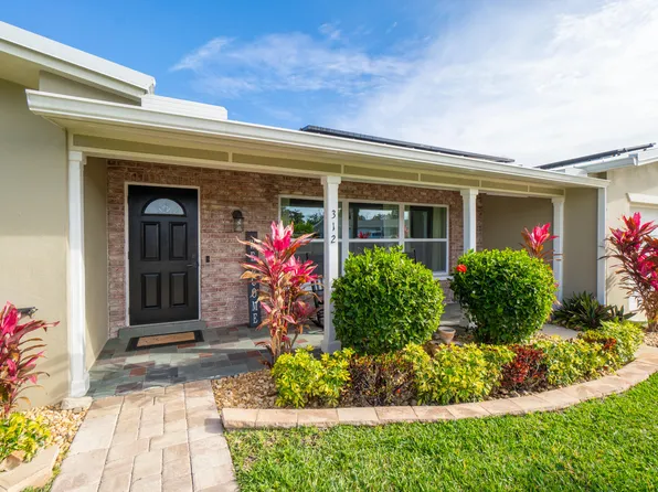 312 N Roundtree Dr, Cocoa, FL 32926