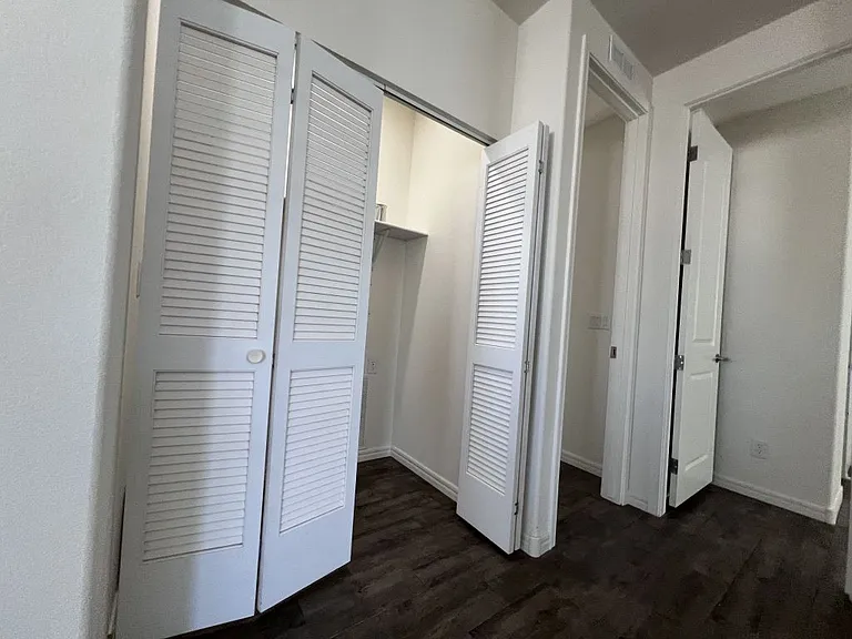 2206 S Ellsworth Rd #3B — Photo 9