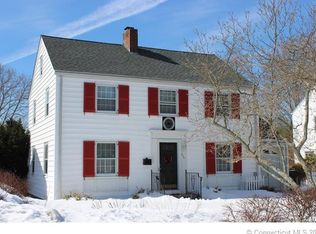 629 Ocean Ave, New London, CT 06320