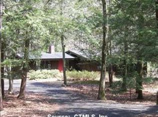 36 Henderson Dr, Avon, CT 06001