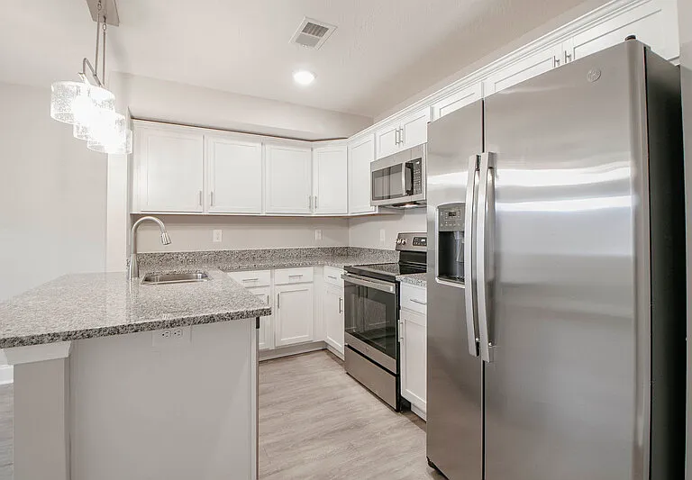 1000-601 Henry Place Blvd — Photo 9