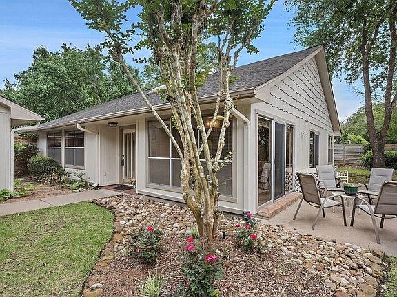 3rd image of 3419 Valley Gardens Dr